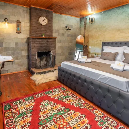 Keshtjella Xhabeqos Hotel 4*