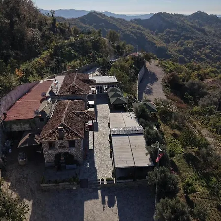 Hotel Keshtjella Xhabeqos 4*