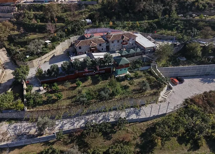 Otel Keshtjella Xhabeqos