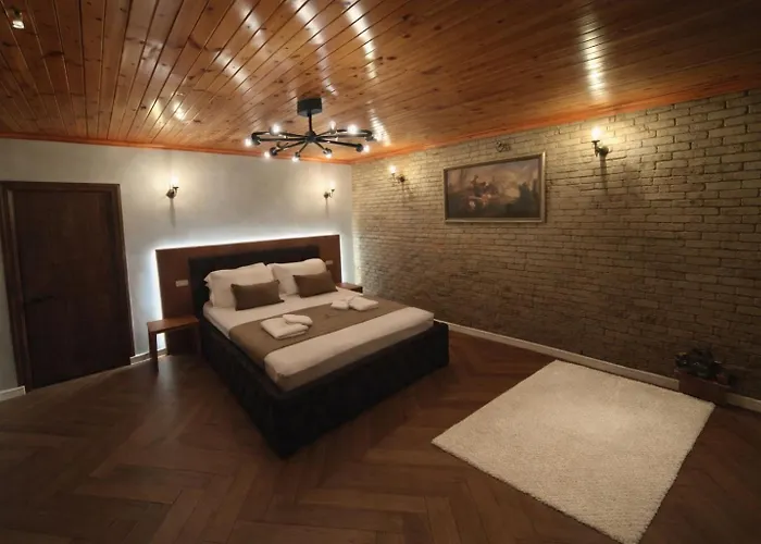 Keshtjella Xhabeqos Otel 4*