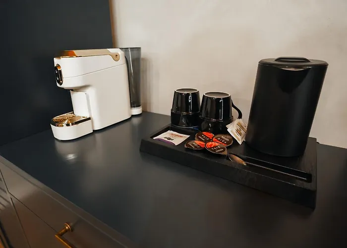 Keshtjella Xhabeqos Otel 4*