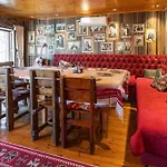 Hotel Keshtjella Xhabeqos 4*