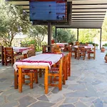 Hotel Keshtjella Xhabeqos Laknas