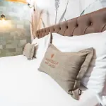 Keshtjella Xhabeqos Hotel Ljaknasi