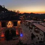 Hotel Keshtjella Xhabeqos