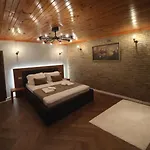 Keshtjella Xhabeqos Hotel 4*