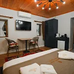 Keshtjella Xhabeqos 4* Ljaknasi