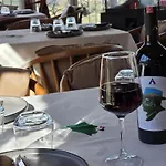 Keshtjella Xhabeqos Hotel Laknas