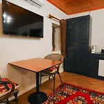 Keshtjella Xhabeqos Hotel
