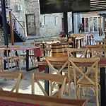 Keshtjella Xhabeqos Hotel 4*
