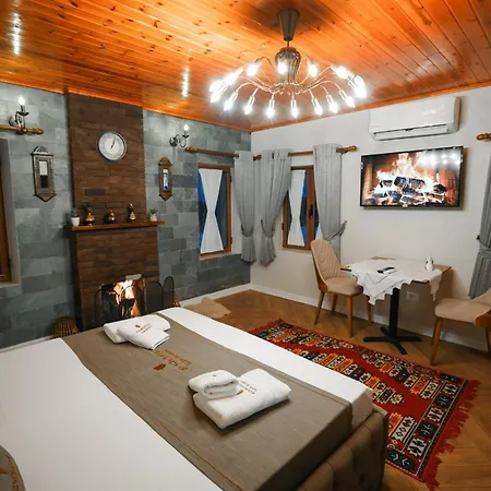 Hotell Keshtjella Xhabeqos 4*